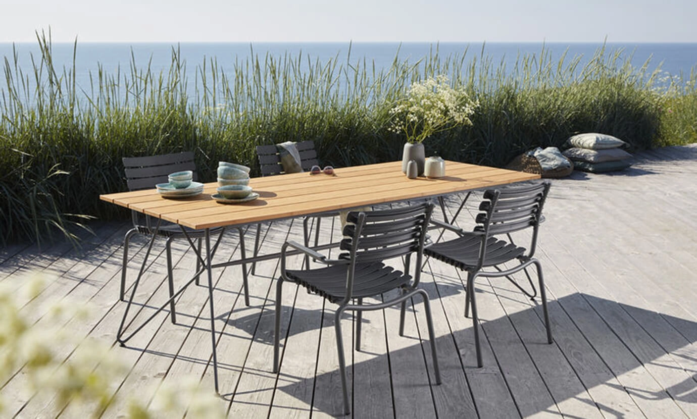Table extérieure
