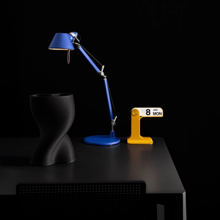 Lampe de bureau TOLOMEO MICRO COLOR MATTE Bleu Klein ARTEMIDE