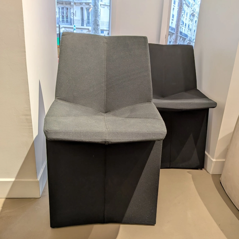 Chaise MARS Noir CLASSICON