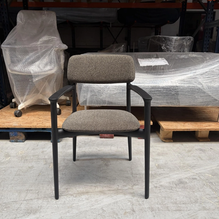 Second-life Chair CURVE Black/Grey Black wood base POLIFORM