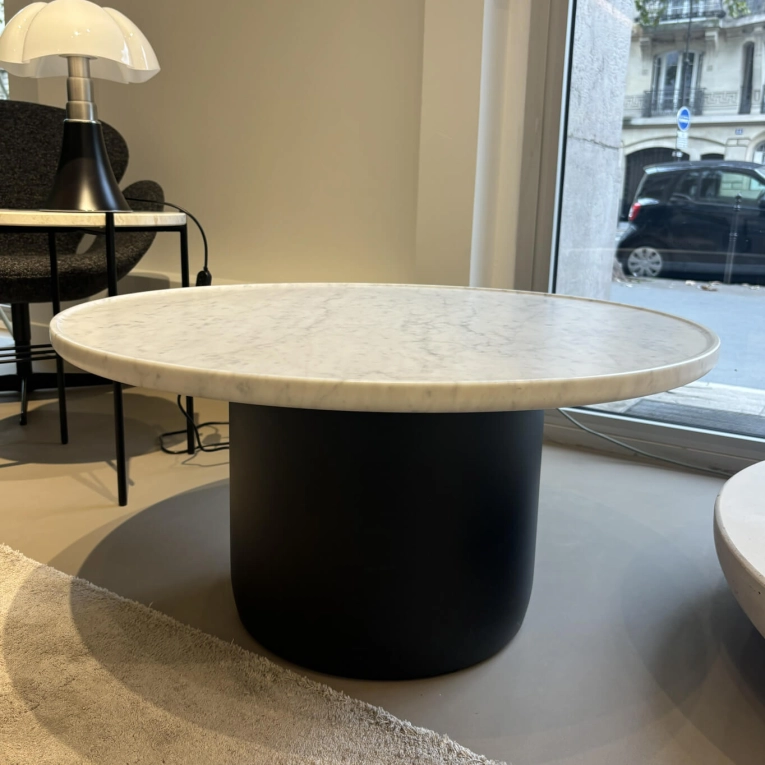 Coffee Table BUTTON Marbre Carrara Piètement noir mat B&B ITALIA