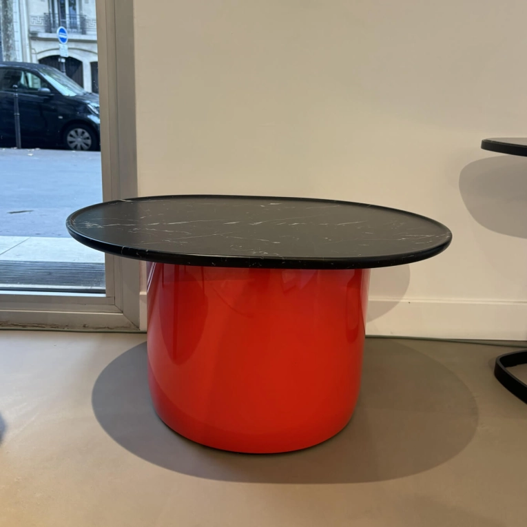 Coffee Table BUTTON Ovale Marbre Marquinia satiné Candy red B&B ITALIA