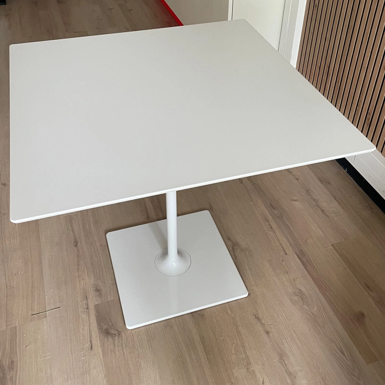 DIZZIE 80x80 Blanc ARPER