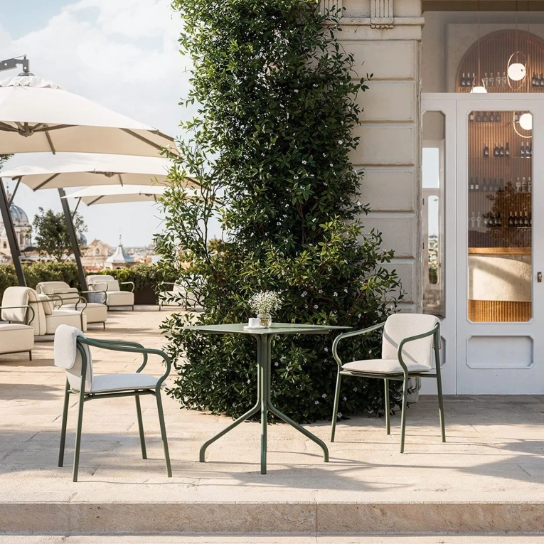 Chaise extérieure SALO avec coussins de dossier et d'assise Terre cuite/ Nuvola UNOPIÙ