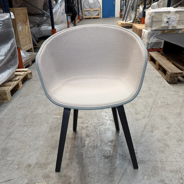 Dining Chair AAC 22 Blue shell black base HAY