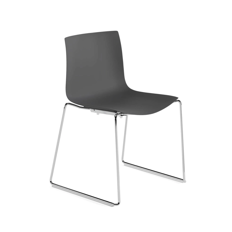 Chaise CATIFA RE 46 Piétement luge Noir ARPER