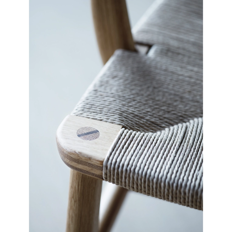 Fauteuil CH22 Chêne & noyer/ corde naturelle CARL HANSEN