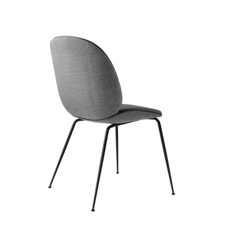 Chaise BEETLE Rembourrée Remix gris 152/ acier noir GUBI