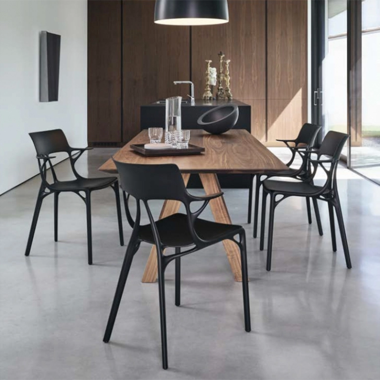 Chaise A.I. Noir KARTELL