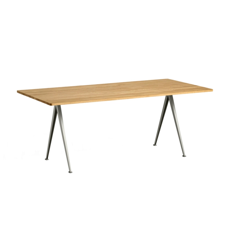 Table PYRAMID 02 Chêne laqué clair/ beige HAY