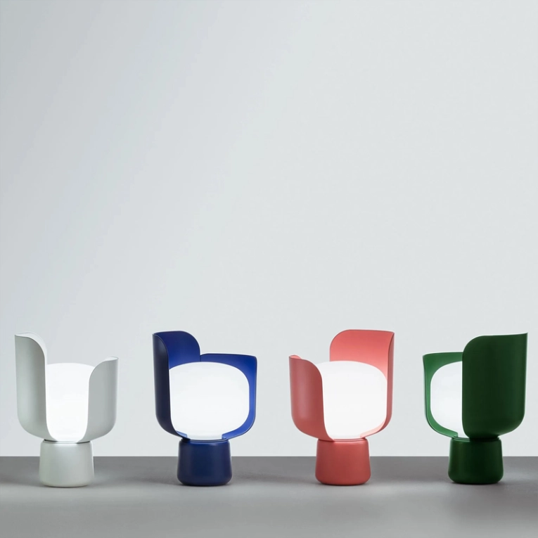 Lampe à poser BLOM Bleu FONTANA ARTE