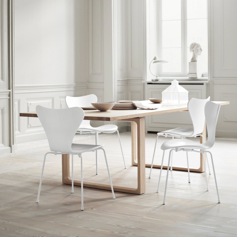 Chaise SERIE 7 Monochrome Blanc FRITZ HANSEN