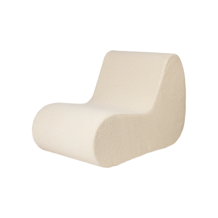Fauteuil ROULI Bouclé Blanc cassé FERM LIVING