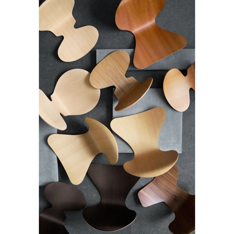 Chaise FOURMI 4 PIEDS BOIS Noyer FRITZ HANSEN