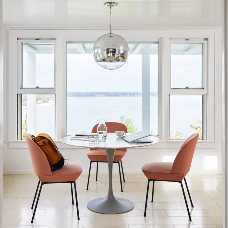 Table SAARINEN Ø 107 Marbre Statuarietto brillant KNOLL