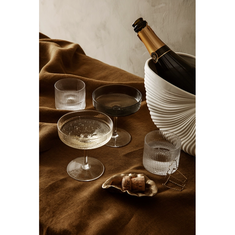 Carafe & verre Set de 2 coupes à Champagne RIPPLE Transparent FERM LIVING