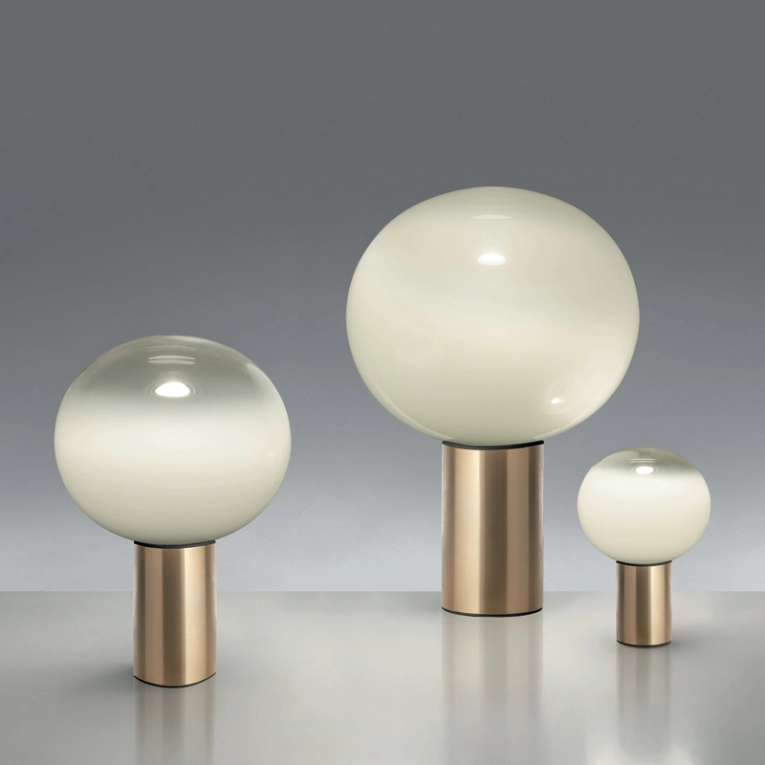 Lampe à poser LAGUNA Laiton ARTEMIDE