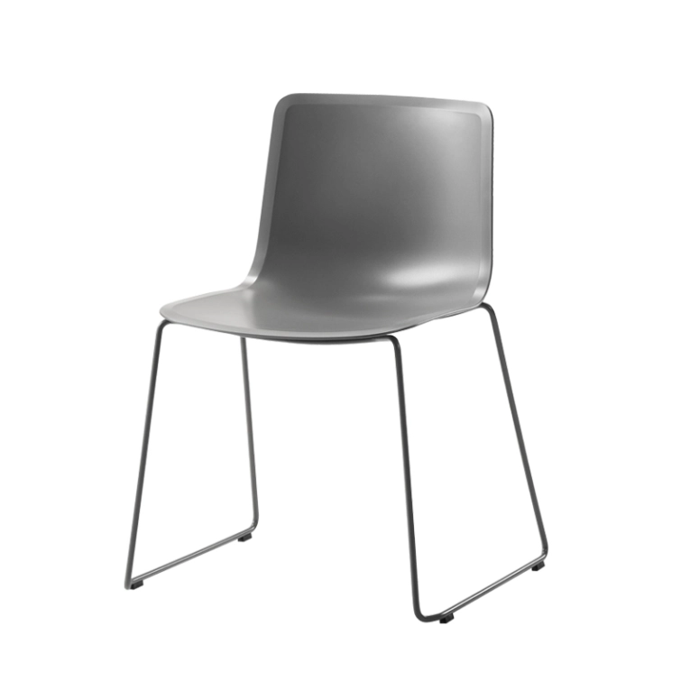 Chaise PATO pieds luge Gris quartz FREDERICIA