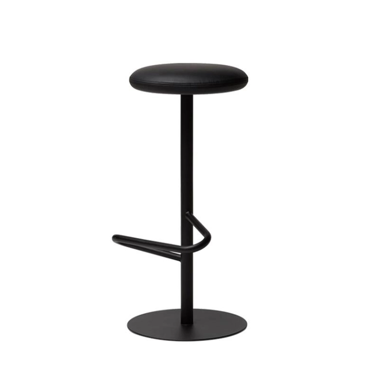 Tabouret haut ODETTE STOOL Noir MASSPRODUCTIONS