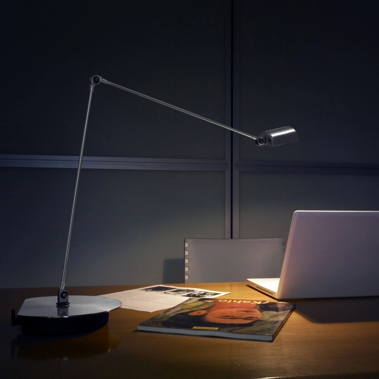 Lampe de bureau CLOE LED Nickel brossé LUMINA
