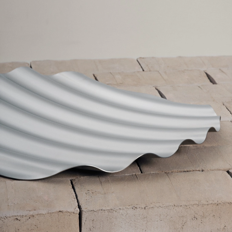 Centre de table & corbeille Centre de table WAVE TRAY MUUTO