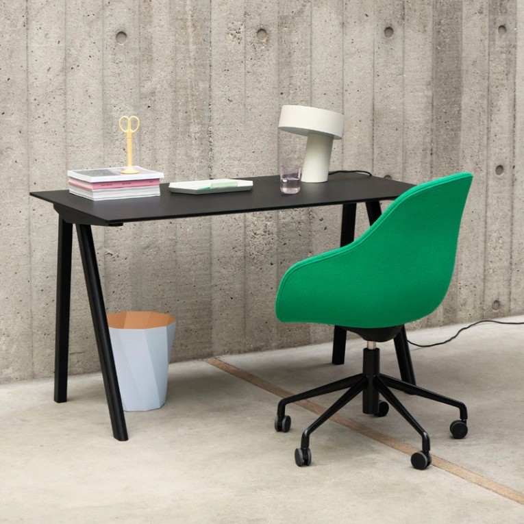 Bureau COPENHAGUE DESK 90 Chêne noir vernis à base d'eau HAY