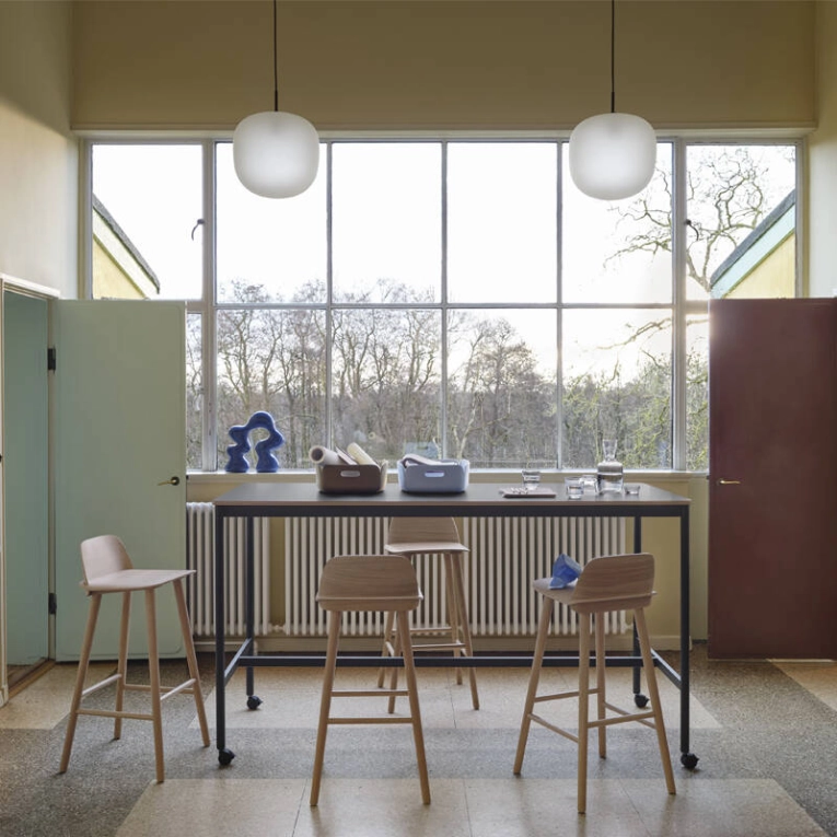 Tabouret haut NERD BARSTOOL Gris MUUTO
