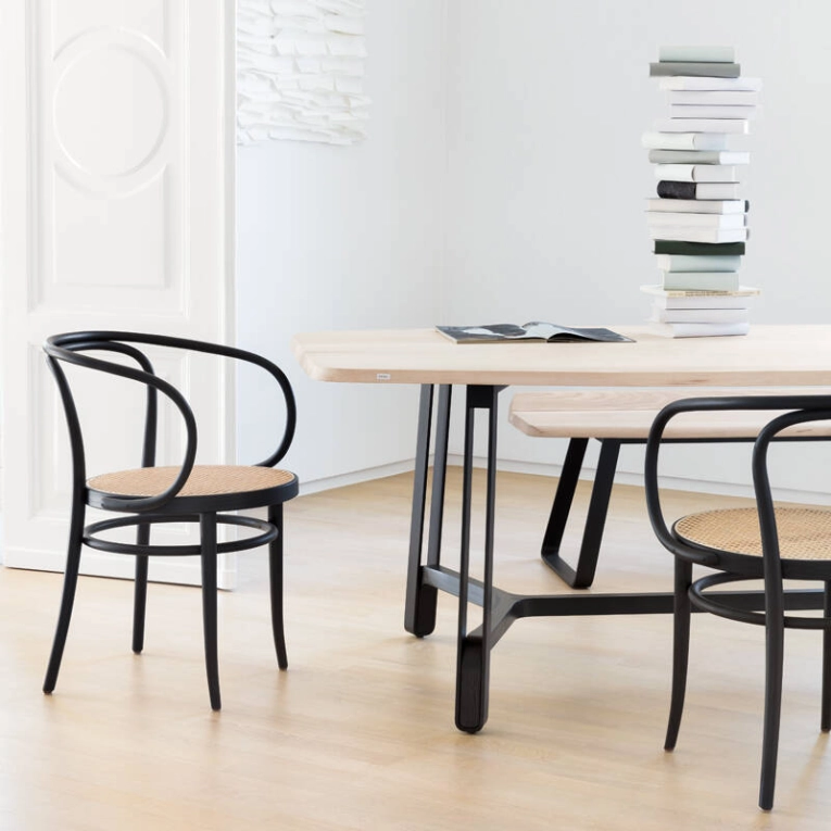 Chaise 209 Noir THONET