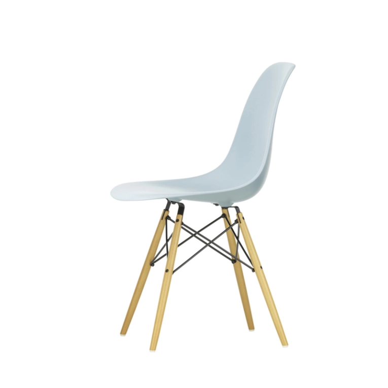 Chaise EAMES PLASTIC CHAIR DSW érable nuance de jaune Gris bleuté RE VITRA
