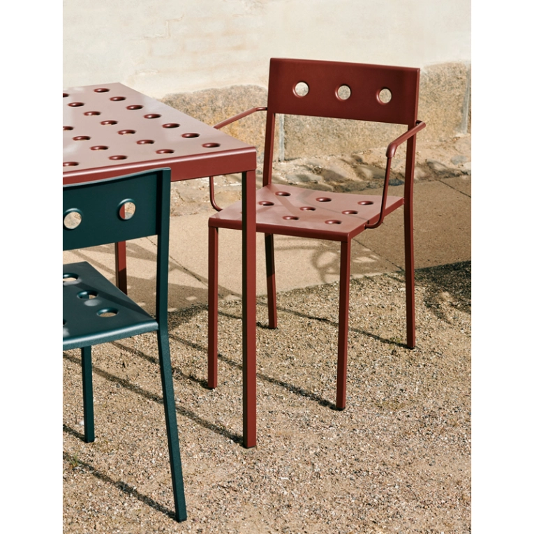 Chaise extérieur Chaise BALCONY avec accoudoirs Rouge fer HAY