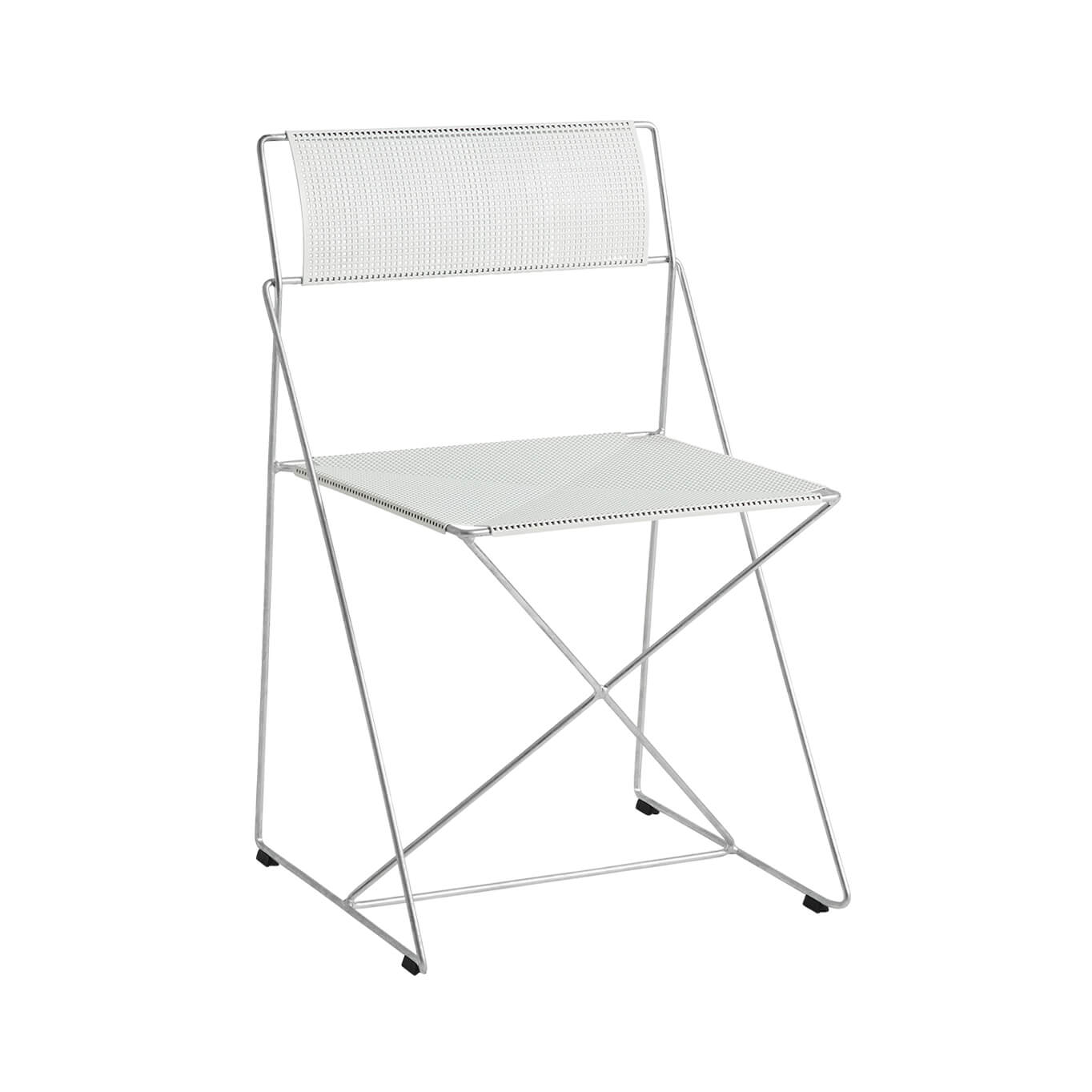 Chaise extérieure X-LINE galvanisé blanc craie HAY