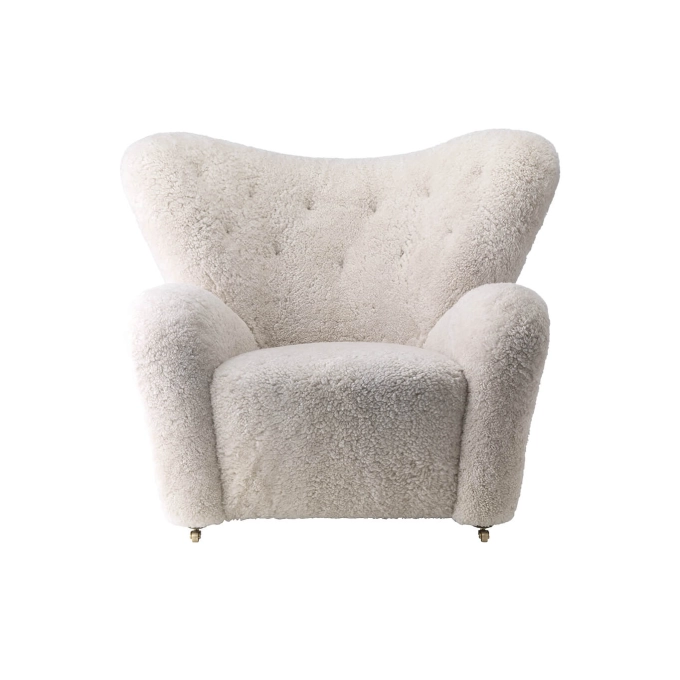 Easy chair THE TIRED MAN Dark Oak/ Sheepskin Moonlight AUDO COPENHAGEN