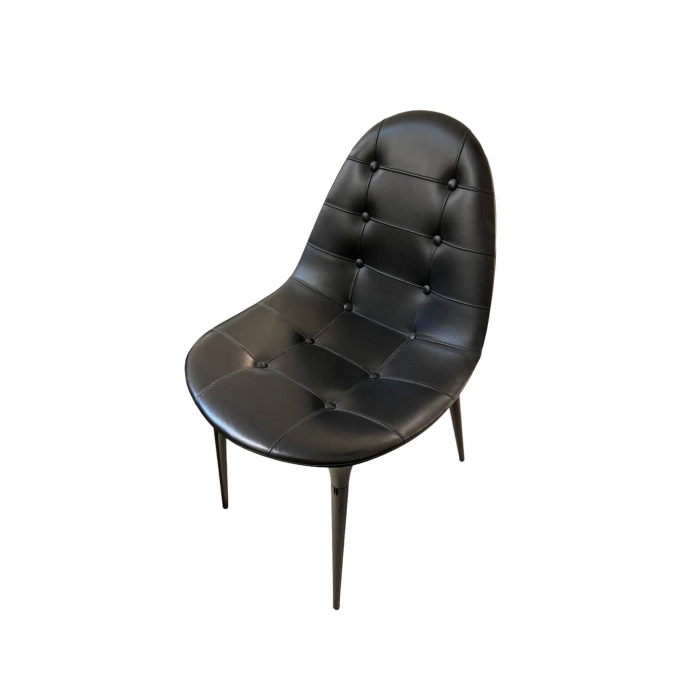 Chaise 245 CAPRICE Cuir matelassé Noir CASSINA
