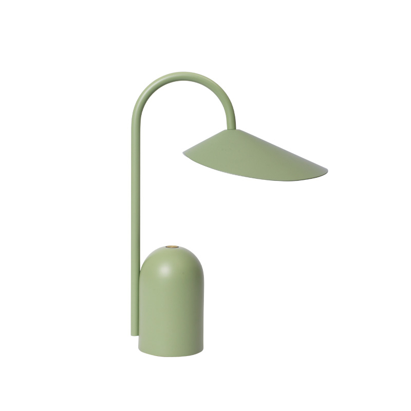 ARUM PORTABLE LAMP Vert Thé FERM LIVING