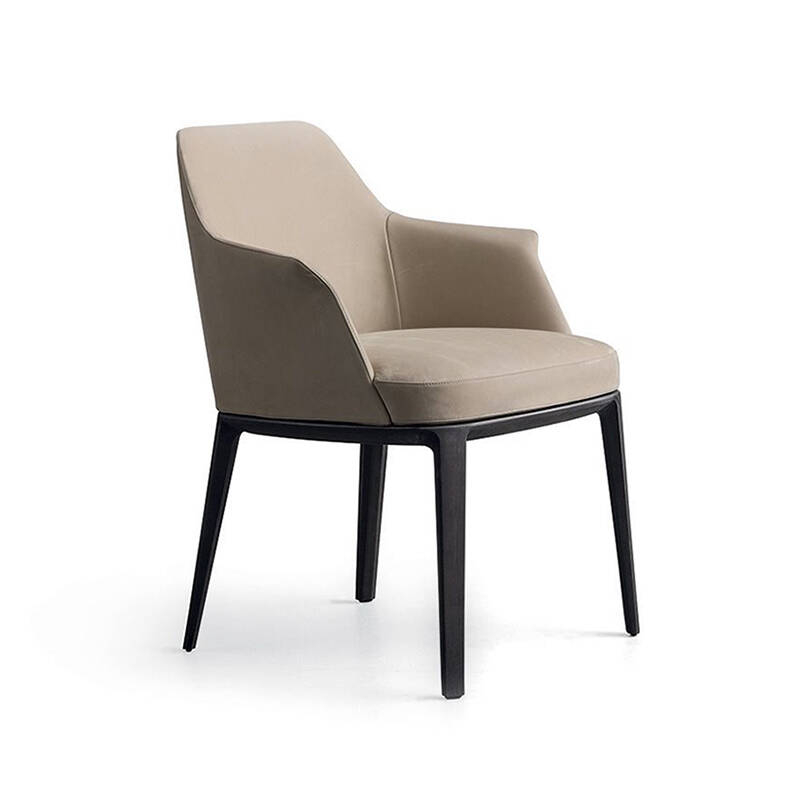 Chaise SOPHIE avec accoudoirs POLIFORM
