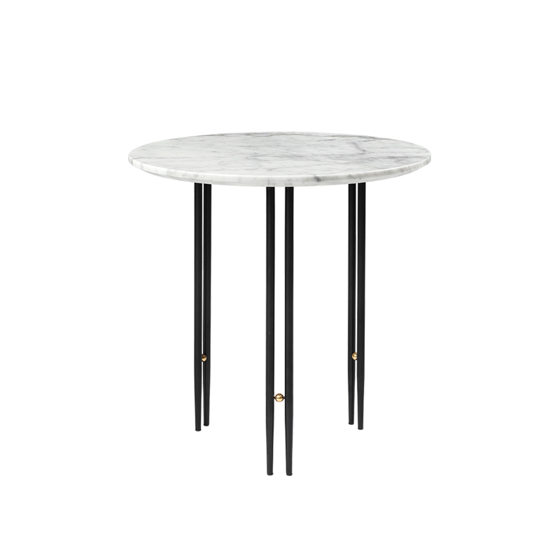 Table d'appoint guéridon IOI Ø 50 Marbre Carrara blanc GUBI