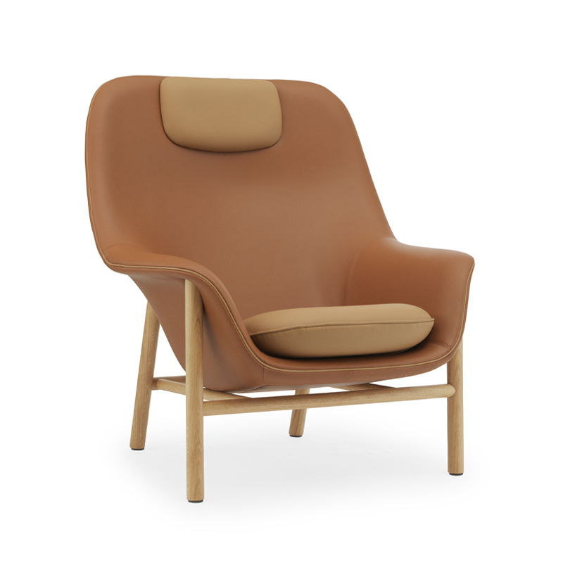 Fauteuil DRAPE HIGH pieds bois Brandy 41574/ Camel 41571 Normann Copenhagen