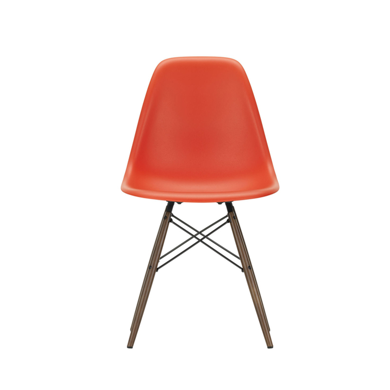 Chaise EAMES PLASTIC CHAIR DSW érable foncé Rouge coquelicot RE VITRA