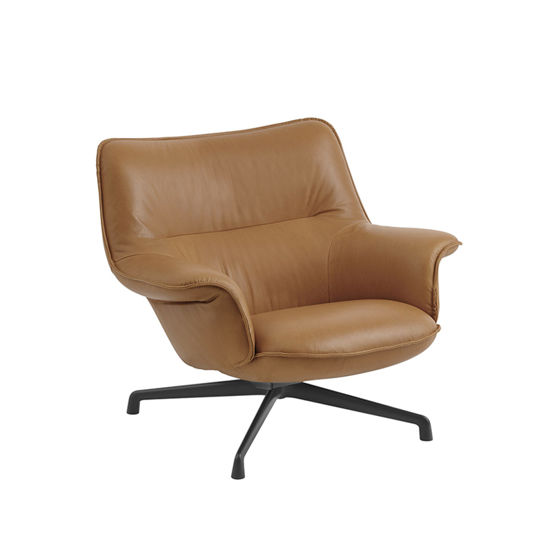 Fauteuil DOZE LOUNGE LOW base pivotante Cuir cognac/ noir MUUTO