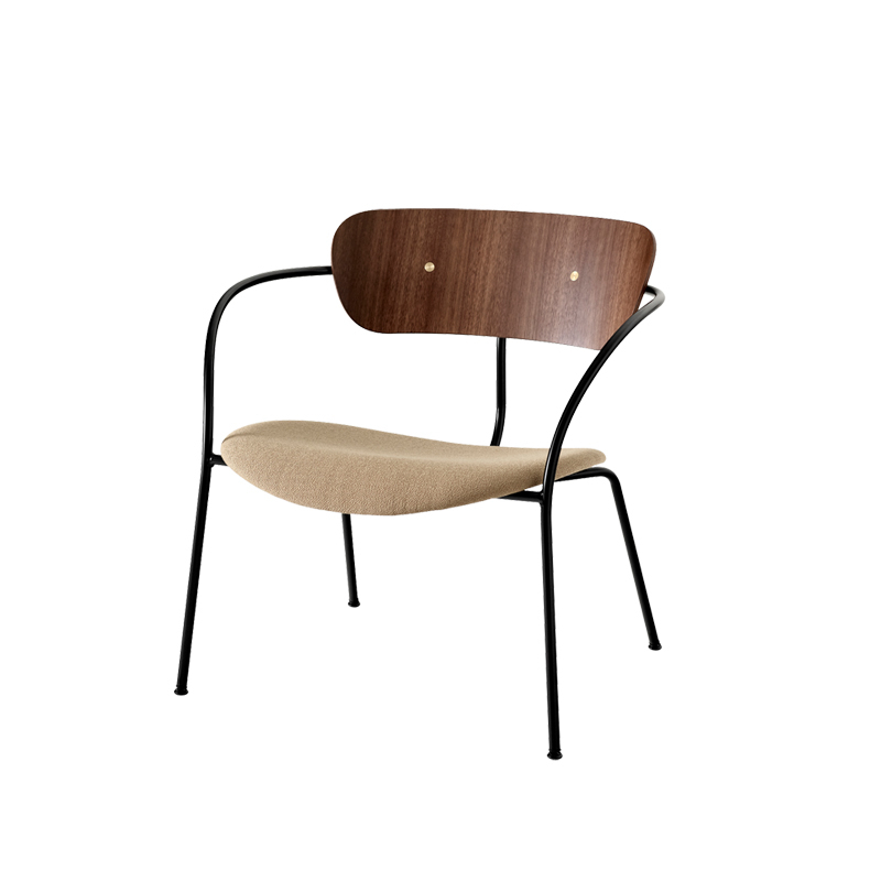 Fauteuil PAVILION AV6 Noyer, Vidar 333, détails Laiton AND TRADITION