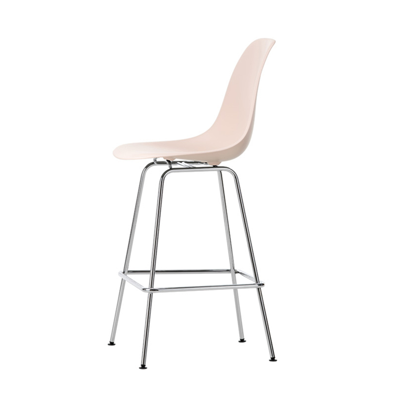 Tabouret haut EAMES PLASTIC STOOL Medium Rose tendre RE VITRA
