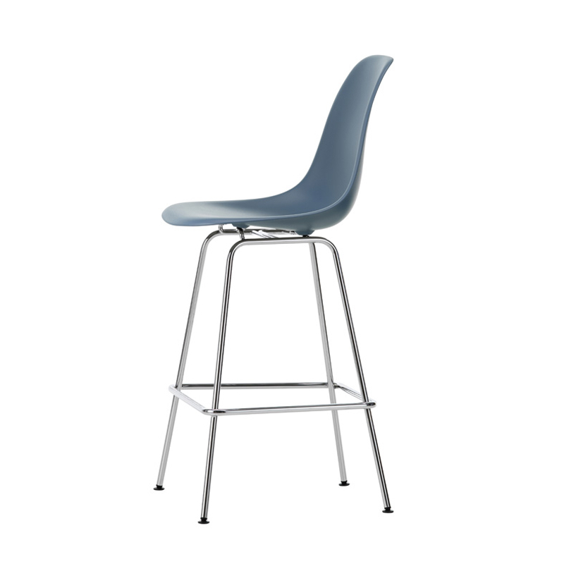 Tabouret haut EAMES PLASTIC STOOL Medium Bleu de mer RE VITRA