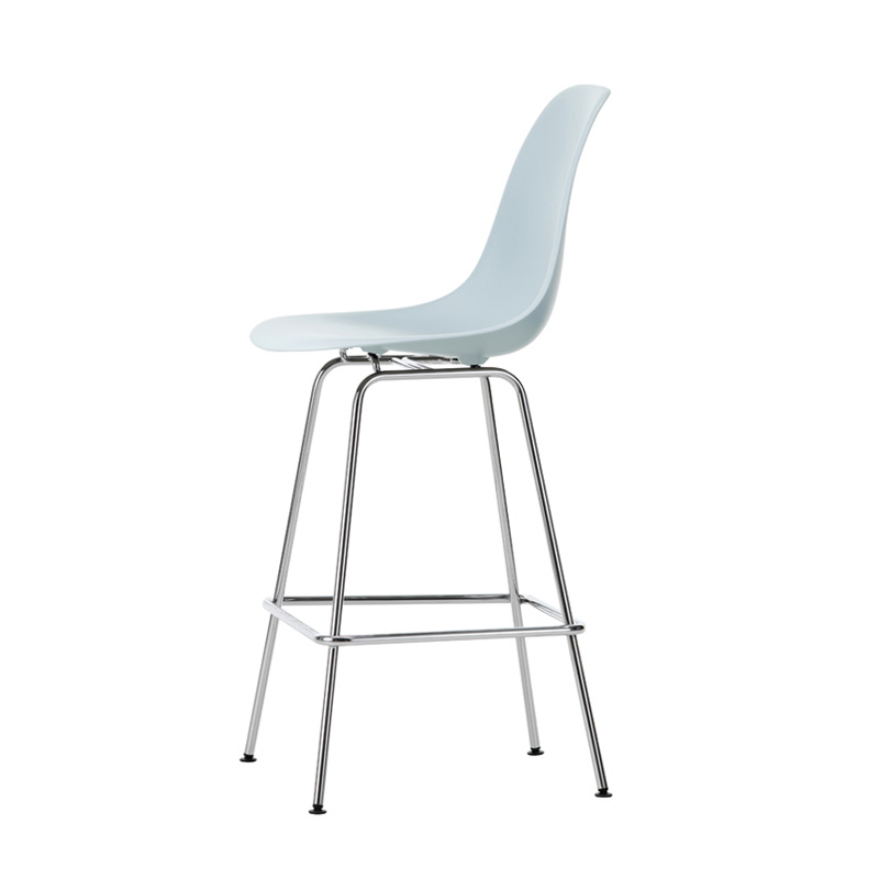 Tabouret haut EAMES PLASTIC STOOL Medium Gris bleuté RE VITRA