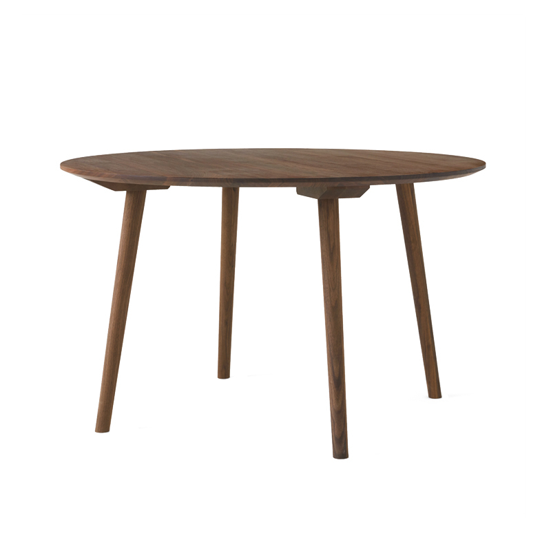 Table IN BETWEEN SK4 Noyer AND TRADITION
