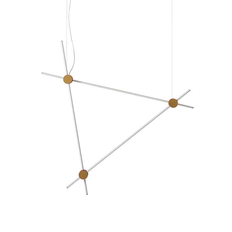 Suspension EITIE TRIANGLE VERTICAL 170 Joints ronds rouge et or CASSINA