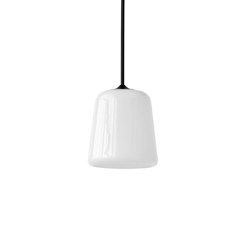 Suspension MATERIAL Verre opalin blanc / Cordon noir NEW WORKS