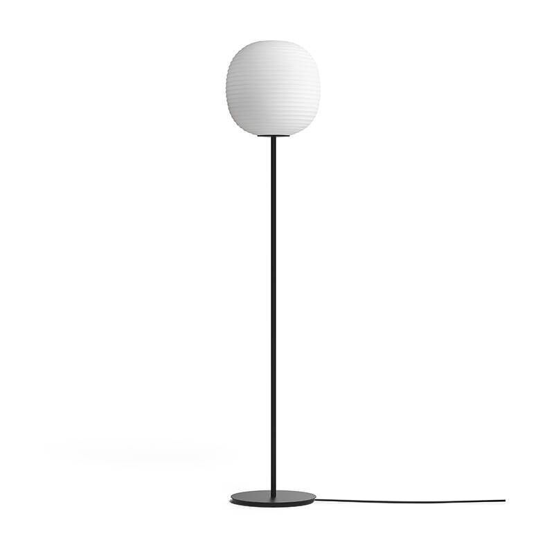 Lampadaire LANTERN Verre opalin blanc NEW WORKS
