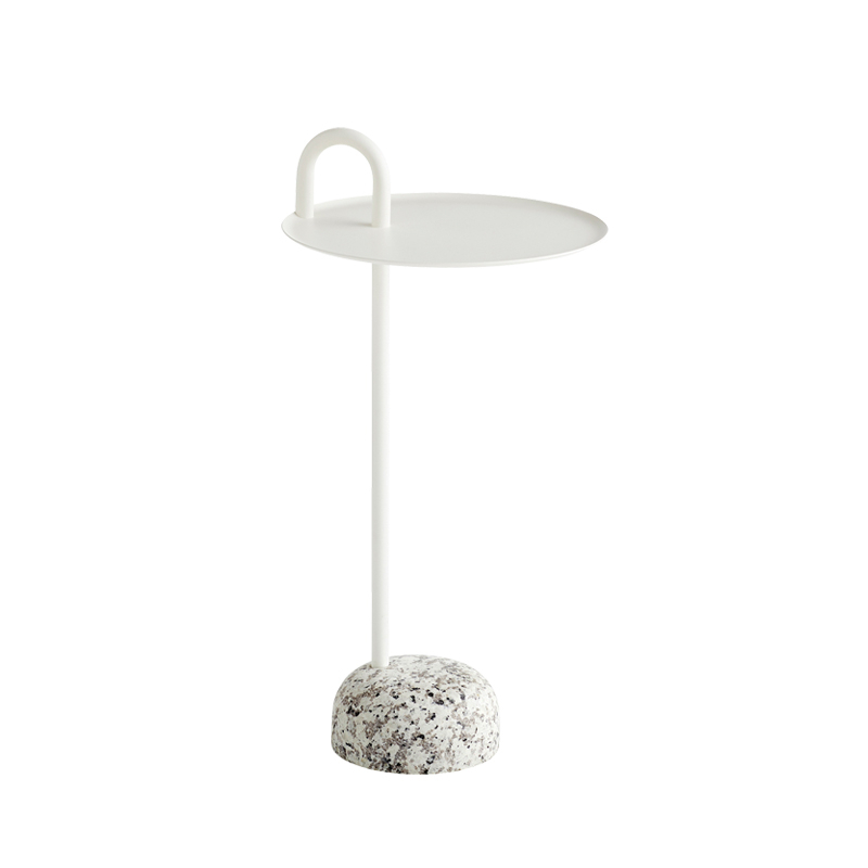 Table d'appoint guéridon BOWLER Blanc crème HAY