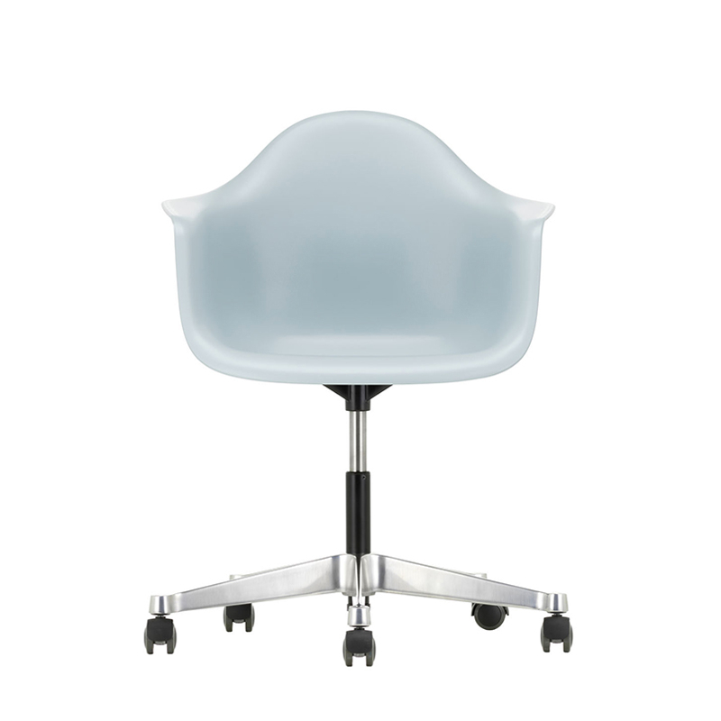 Fauteuil de bureau EAMES PLASTIC ARMCHAIR PACC Gris bleuté RE VITRA
