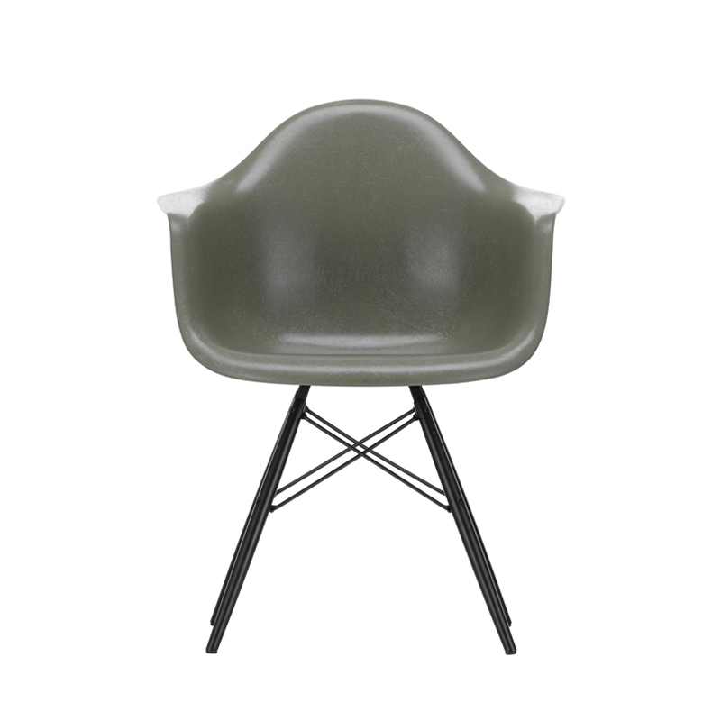 Chaise EAMES FIBERGLASS ARMCHAIR DAW Terre d'ombre Eames VITRA